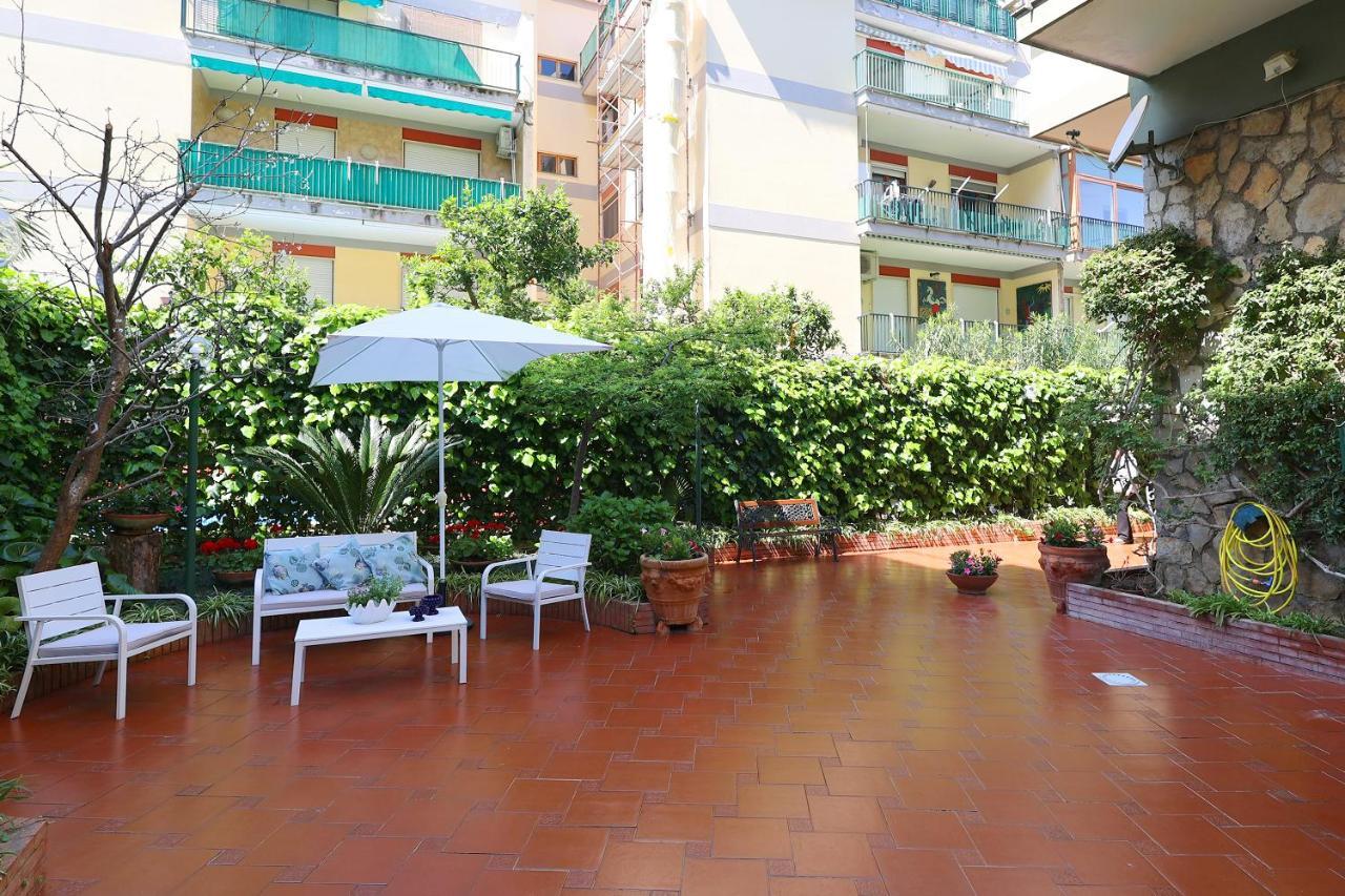Garden House Giulia Apartman Sorrento Kültér fotó